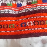 دوچگر بنوک و پرجوک|لباس|سراوان, |دیوار
