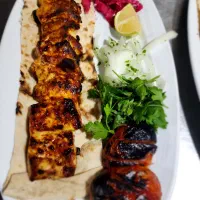 استخدام کمک آشپز (وسط کار)