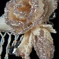 آموزش جواهر دوزی و گلسازی