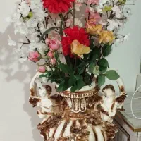 گل با گلدانش سالم هستند بدونه ایراد