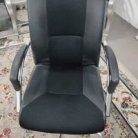 صندلی گردان در حد نو