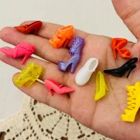 کفش عروسک باربی وارداتی عمده وتک ووسایل عروسک