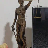 مجسمه بانو عدالت|مجسمه، تندیس، ماکت|کوهدشت, |دیوار