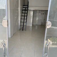 مغازه در خیابان‌روزگار
