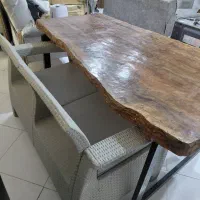 میز چوبی