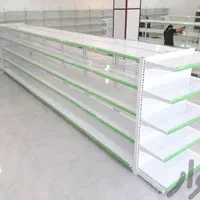 قفسه وسط فروشگاهی