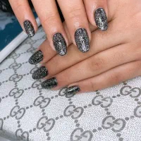 کاشت ناخن ومژه بابهترین متریال