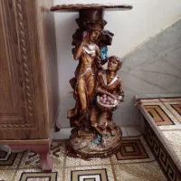 یک عدد مجسمه