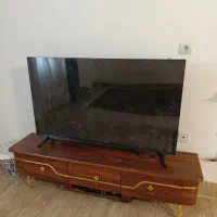 تی وی و زیرش برای فروش کار نکرده تمیز