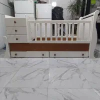تخت کودک نرده دار