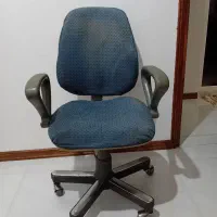 صندلی اداری با پایه  هایه محکم