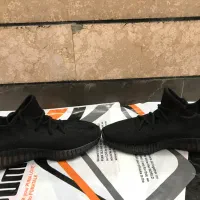کتونی رانینگ آدیداس یزی اورجینال adidas Yeezy 350|کیف، کفش، کمربند|شهرکرد, |دیوار