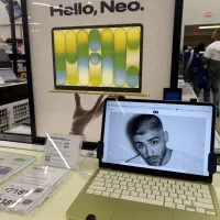 MacBook pro air neo