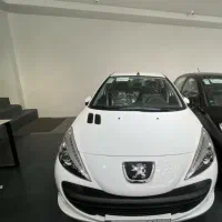 پژو 207i اتوماتیک سفید / سقف فلزی/ مدل ۱۴۰۴