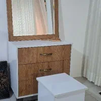 میز ارایشی با اینه