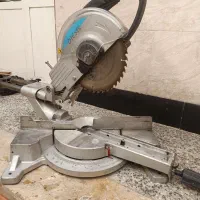 آره فارسی بر|ابزارآلات|رباط‌کریم, رباط‌کریم|دیوار