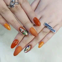 آموزش کاشت ناخن افراد صفر جهت کار یا خدمات شخصی