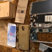 گوشی اس پنج اوراقی با کارتن السیدی و برد تبلت ساعت