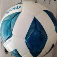 توپ ولباس ورزشی