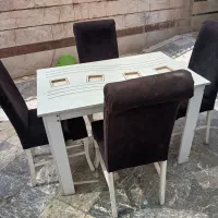 میز ۴ نفره