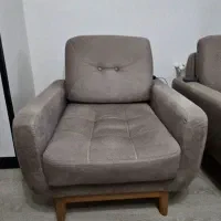 مبل تاشو ۸ نفره در حد نو، کلاف فلزی، میز تمام چوب