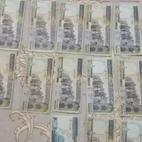 تعدادی اسکناس قدیمی