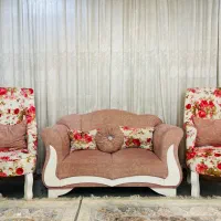 مبل راحتی ۷ نفره و ناهار خوری ۴ نفره