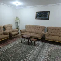 فروش یک دست مبل ۷ نفره.بوفه.آینه.ساعت ایستاده
