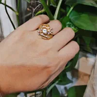 انگشتر نگین دار بسیار چشمگیر وزیبا