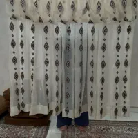 یک عدد پرده نو به فروش میرسد