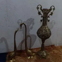 گلدان ومجسمه قو