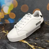 پانو.   اسباب بازی Hhhh**