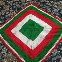 وسایل تزیینی سنتی بافتنی با دست