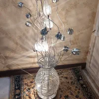 آباژور ایستاده