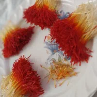 زعفران وخشکبار