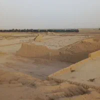 زمین-فروشی