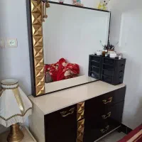 میز آرایش ام دی اف هایگلاس در حد نو