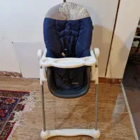 صندلی غذای کودک و تخت پارک