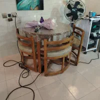 به علت جمع کردن وسایل ها نو هستن|آرایشگاه و سالنهای زیبایی|بم, |دیوار