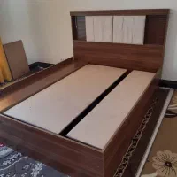 تخت خواب نو و تشک جنس خوب