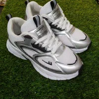 کتونی ۵۵۰ رد نکن یک بار نگاه کن|کیف، کفش، کمربند|اسفراین, |دیوار