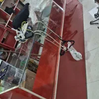 میز موبایلی و ویترین