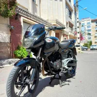 Bajaj puls 200