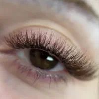 کاشت مژه رایگان