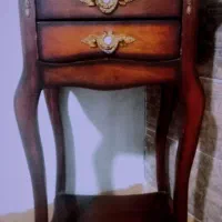 میز تلفن تمیز و نو