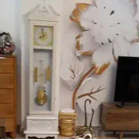 ساعت ایستاده سفید طلایی