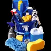 نظافت منزل، راه پله و پارکینگ و انبار توسط خانم