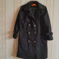 یک عدد بارانی مشکی ویک عددکاپش درحدنو۰