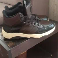 کفش یا بوت مردانه