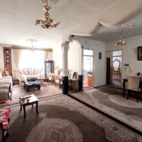 ساختمان حیاط دار 200متر/ پروین اعتصامی/ارزشمند